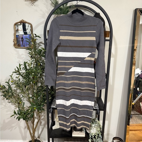 Nina Leonard Dresses & Skirts - ✨ Nina Leonard Striped Sweater Dress ✨
Size S